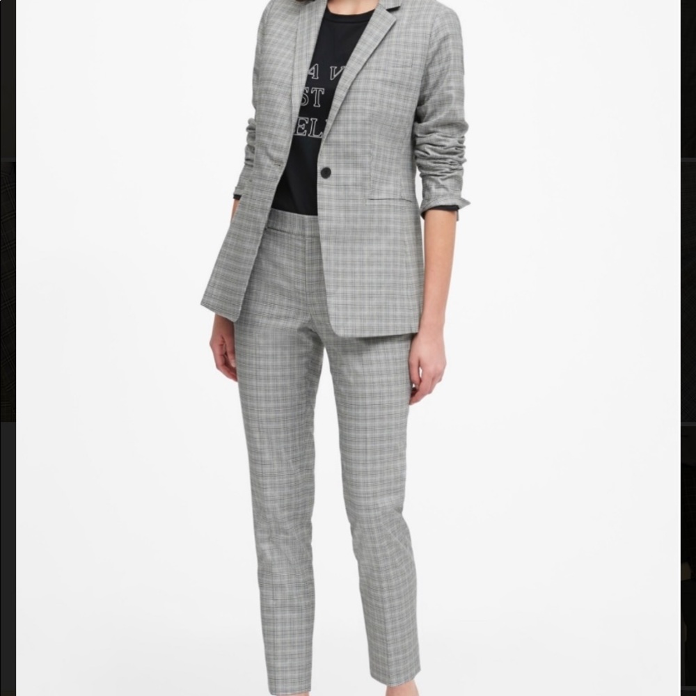 NEW Banana Republic Plaid Suit